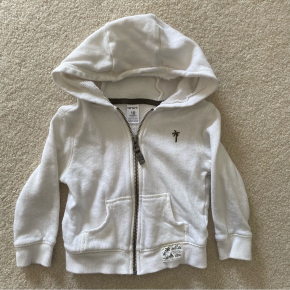 Carter’s zippered hoodie 18 and 24 months - Picture 2 of 3